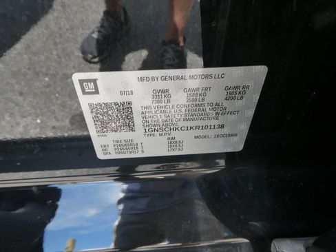 Used 2019 Chevrolet Suburban LT RWD image 10