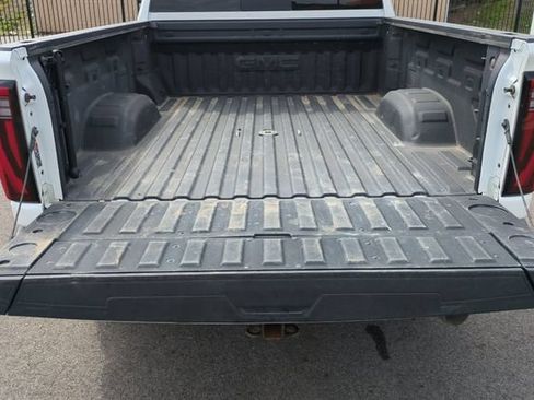 Used 2025 GMC Sierra 2500 Denali Ultimate AWD/4WD image 16
