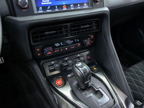 Used 2018 Nissan GT-R Premium image 48