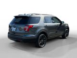 Used 2017 Ford Explorer XLT w/ Equipment Group 202A image 5