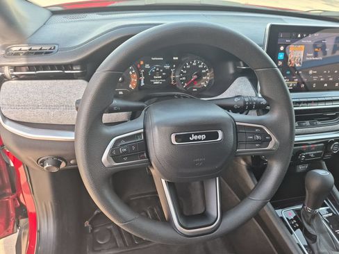 Used 2024 Jeep Compass Sport AWD/4WD image 14