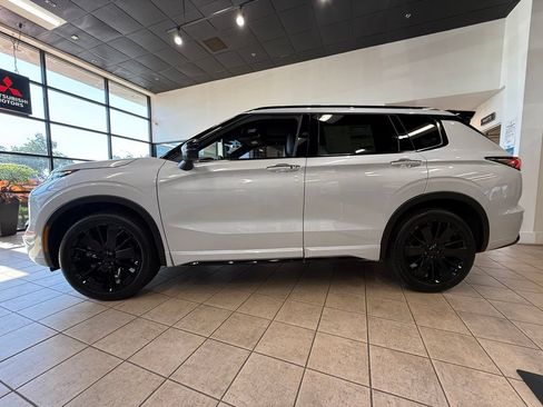 New 2026 Mitsubishi Outlander SEL Black Edition FWD image 7