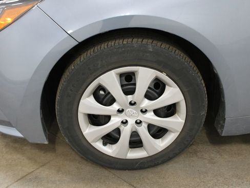 Used 2023 Toyota Corolla LE image 14