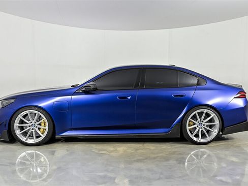 Used 2025 BMW M5 w/ Carbon Package AWD/4WD image 7
