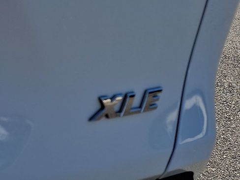 Used 2024 Toyota RAV4 XLE FWD image 30