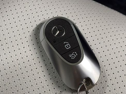 New 2026 Mercedes-Benz GLC 300 4MATIC image 37