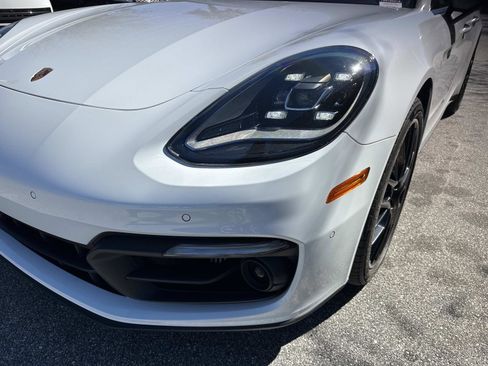 Used 2023 Porsche Panamera 4 Platinum Edition image 9