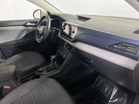 Used 2022 Volkswagen Taos SE image 28