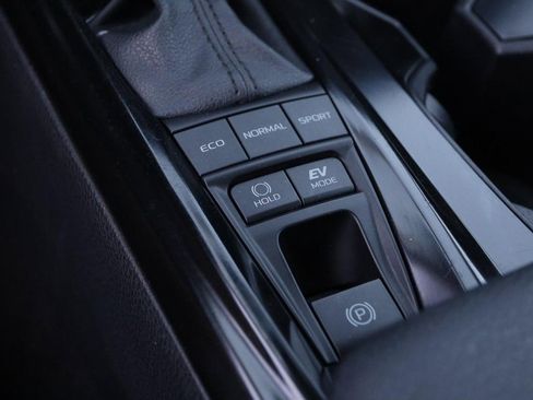 Used 2025 Toyota Camry LE image 18