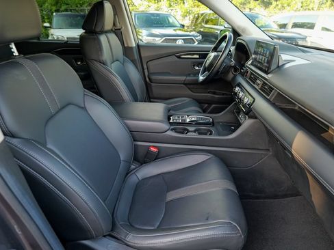 Used 2025 Honda Pilot EX-L image 37