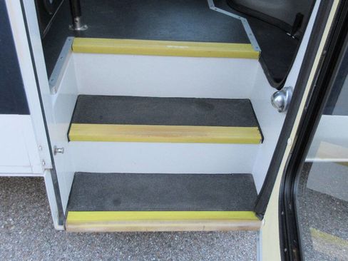 Used 2013 Ford E-350 and Econoline 350 Extended Super Duty w/ PWR Group image 22