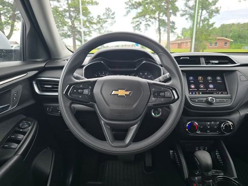 Certified 2023 Chevrolet TrailBlazer LT FWD image 13