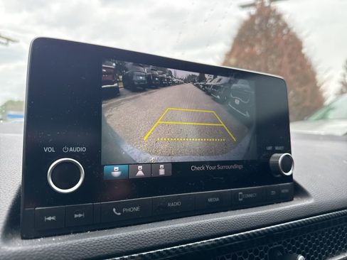 Used 2022 Honda Civic Sport image 12