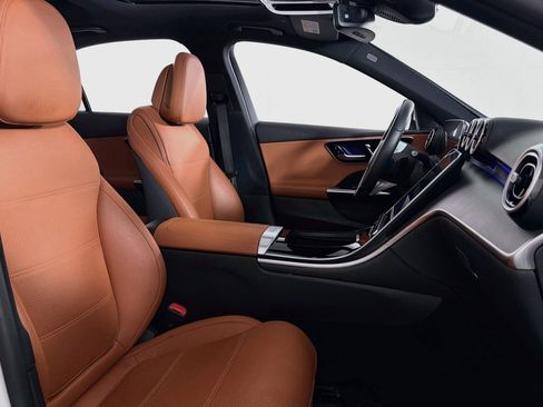 Certified 2025 Mercedes-Benz C 300 Sedan image 8