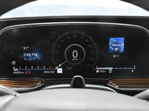 Certified 2023 Cadillac Escalade ESV Premium Luxury AWD/4WD image 22