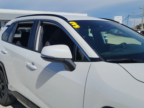 Used 2023 Toyota RAV4 SE AWD/4WD image 9