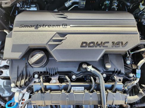 New 2025 Kia K4 LXS image 27