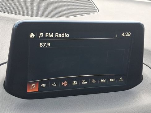 Used 2017 MAZDA MAZDA3 Sport image 16