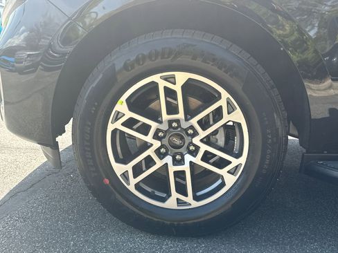 New 2026 Ford Expedition Active RWD image 29