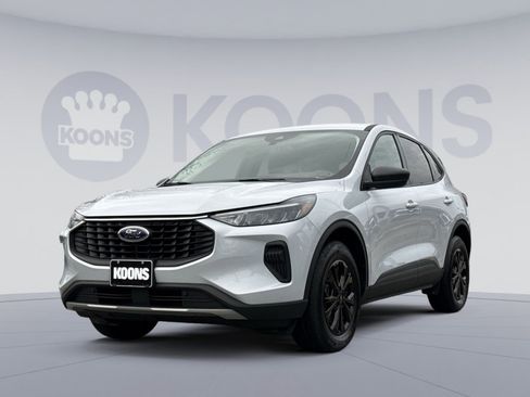 Used 2025 Ford Escape Active image 1