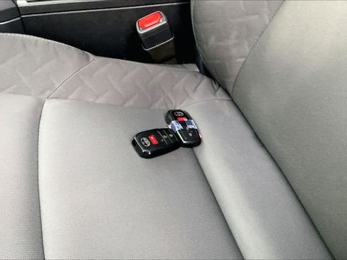 Used 2025 Toyota Tacoma SR RWD image 13