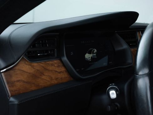 Used 2020 Tesla Model S Long Range image 14