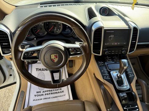 Used 2017 Porsche Cayenne Platinum Edition image 11