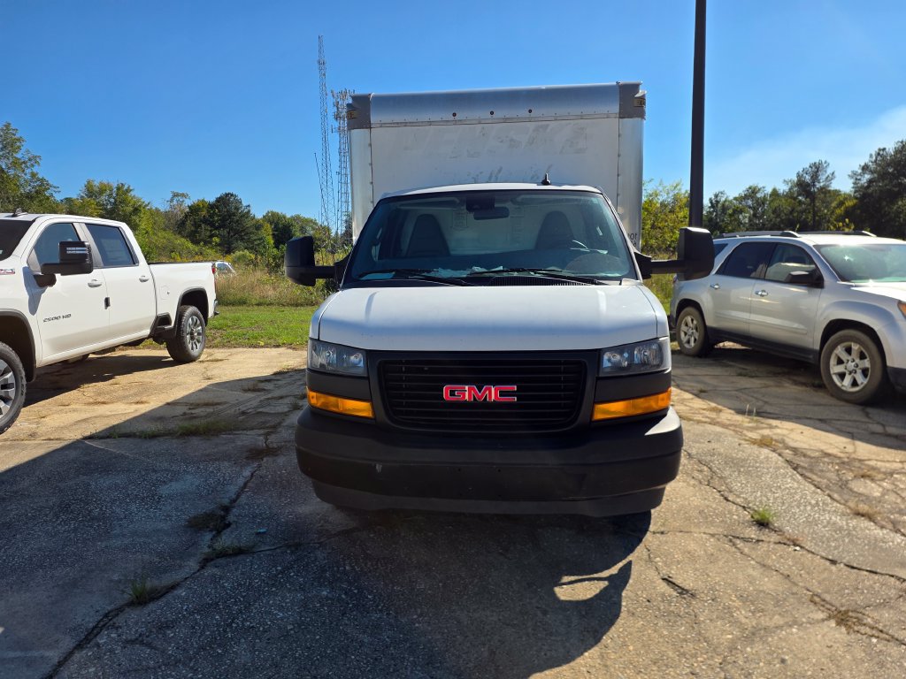 Used 2021 GMC Savana 3500 Extended w/ Power Convenience Package RWD image 8