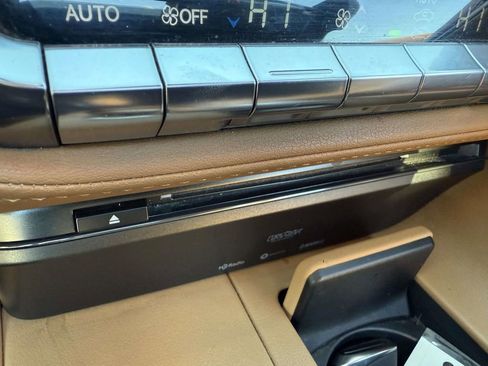 Used 2021 Lexus LC 500 Convertible image 27