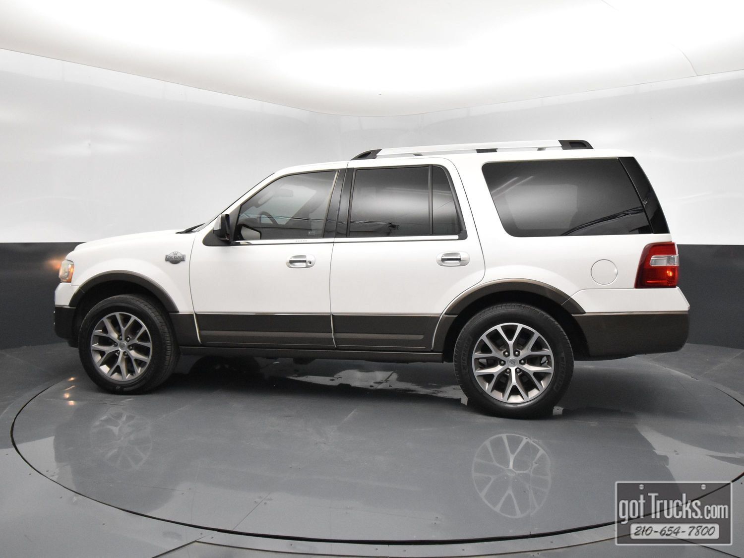 Used 2016 Ford Expedition King Ranch RWD image 3