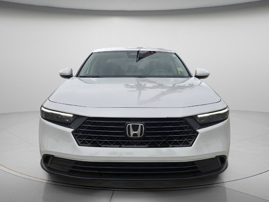 Used 2025 Honda Accord LX image 4