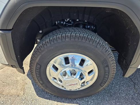 Used 2026 GMC Sierra 3500 Pro w/ 1SA Pro Safety Plus Package AWD/4WD image 18