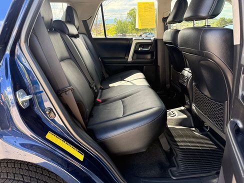 Used 2022 Toyota 4Runner Limited AWD/4WD image 29