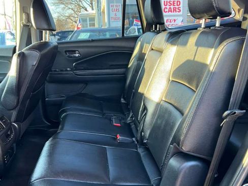Used 2018 Honda Pilot Touring image 33
