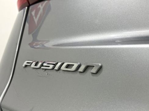 Used 2020 Ford Fusion SEL image 17
