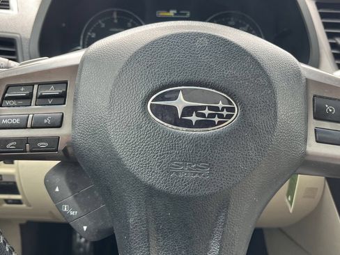 Used 2014 Subaru Outback 2.5i Limited w/ Moonroof Package AWD/4WD image 15