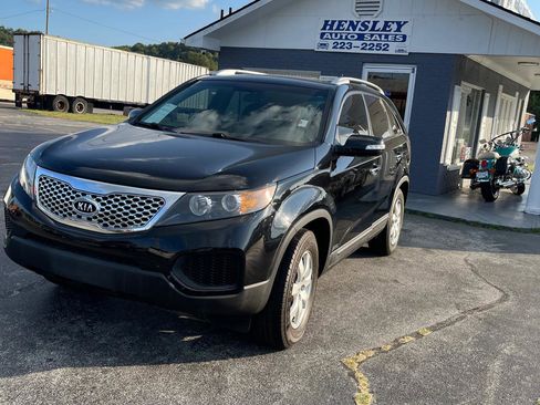 Used 2013 Kia Sorento LX image 1