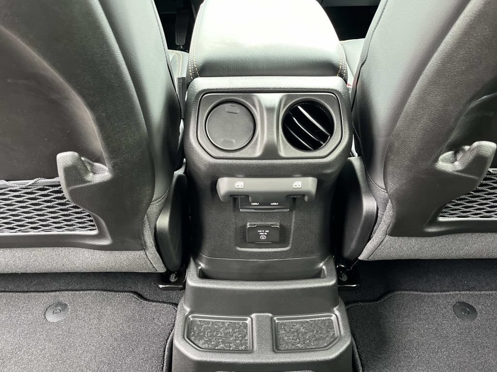 New 2026 Jeep Wrangler Unlimited Sahara AWD/4WD image 16