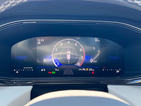 New 2025 Volkswagen Taos S image 9