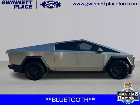 Used 2024 Tesla Cybertruck AWD Crew Cab image 4