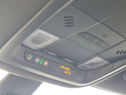 Used 2023 Buick Enclave Essence image 20