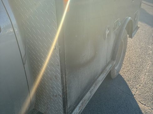 Used 2024 Chevrolet Silverado 3500 LT w/ Convenience Package image 4