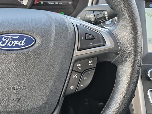 Used 2019 Ford Fusion SE FWD image 24