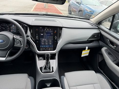 Used 2025 Subaru Outback Premium w/ Popular Package #1A image 22