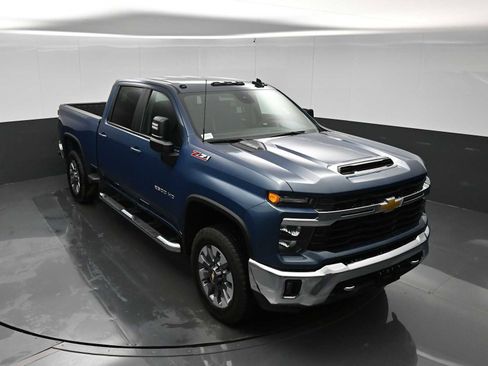 Used 2024 Chevrolet Silverado 2500 LT w/ All Star Edition AWD/4WD image 29