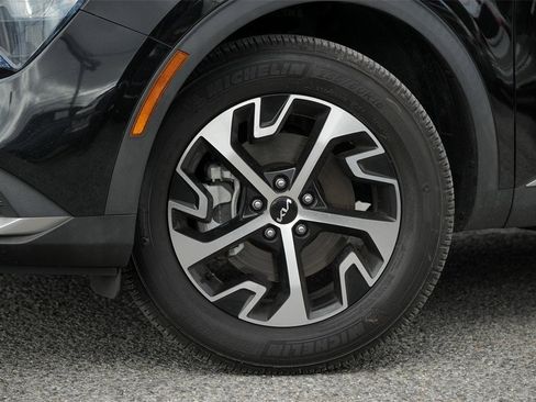 Used 2023 Kia Sportage EX w/ EX Premium Package image 2