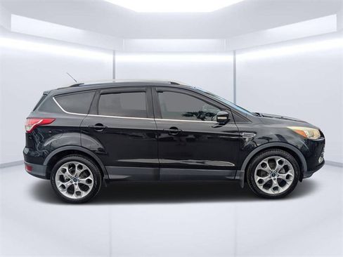 Used 2015 Ford Escape Titanium image 2