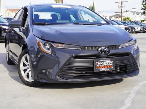 Used 2024 Toyota Corolla LE image 2