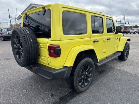 Used 2022 Jeep Wrangler Unlimited Sahara image 5