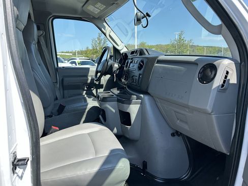 Used 2018 Ford E-350 and Econoline 350 Super Duty w/ Power Windows & Locks Group RWD image 12